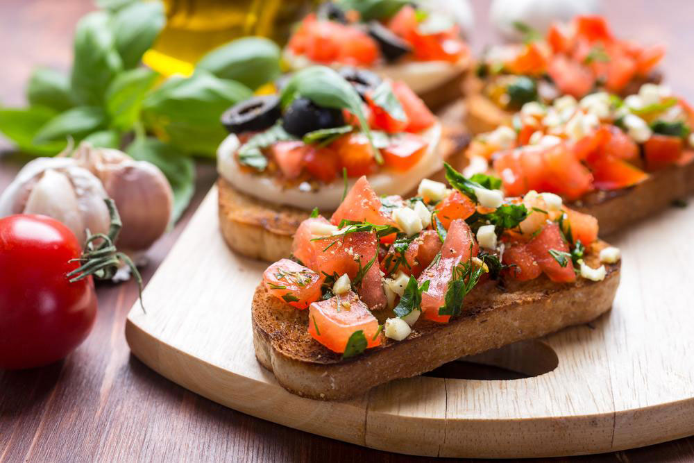 Snack on These Foods to Treat Rheumatoid Arthritis