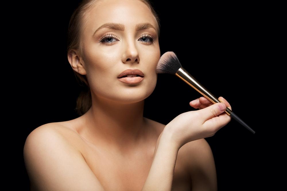 4 Types of Makeup Foundation With Additional Benefits